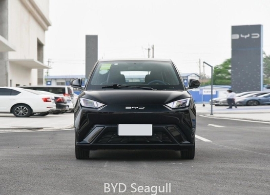 330kw Capacidade máxima da bateria Byd Seagull EV Carro em preto e branco com alcance de 405km