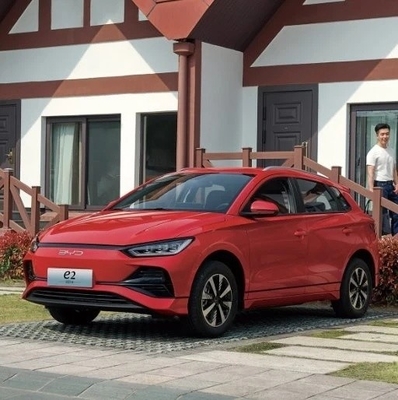 Tipo de carroceria fechada PHEV Byd E2 Carro elétrico 2023 Design Range 405 Km Carregamento rápido