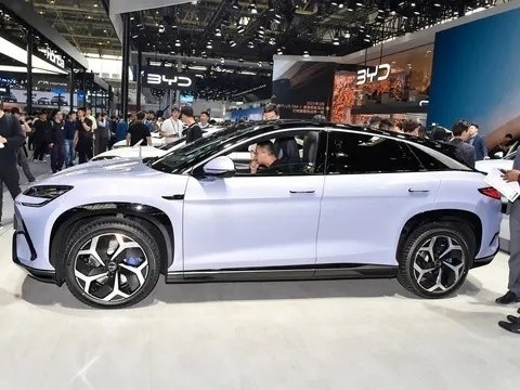 610 km de autonomia elétrica 2024 Byd SUV Car Sea Lion 07EV com EV Veículos elétricos Drive FWD