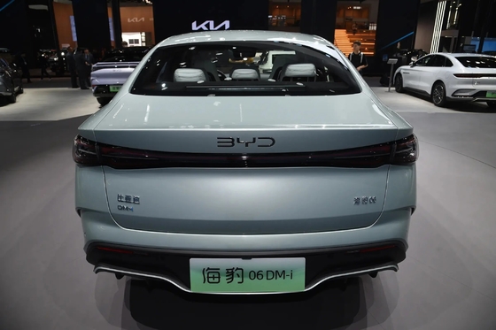 Byd Seal 06 Dm-I Plug-in Hybrid Electric Sedan 4 portas 5 lugares com tração dianteira