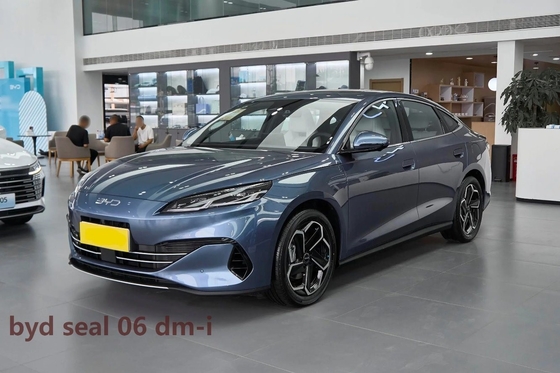 2000 km de longo alcance Byd Seal Dm-I 1.5L Plug-in Sedan para adultos Corpo estilo 4 portas 5 lugares