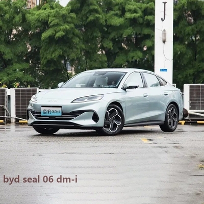 80 km recém-lançado 2024 Byd Seals 06 Dm-I Veículos energéticos Pneus Tamanho 225/50 R18 Assentos 5