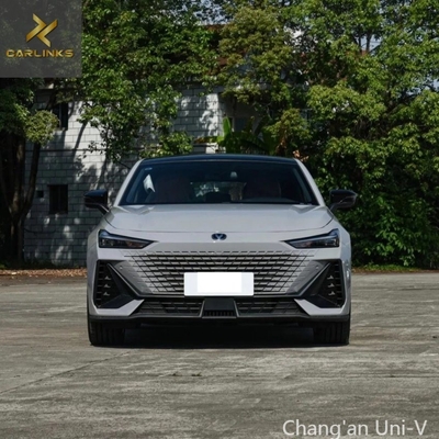 Changan Uni-V Intelligent Electric Idd 2023 1.5t Carro compacto plug-in híbrido com bateria pura alcance de 113 km