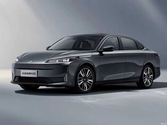 2024 Chang prime um Qiyuan A05 Sedan Auto 145 Max com caixa de velocidades automática assentos de couro R18 tamanho do pneu venda