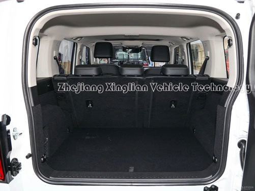 Great Wall Automobile 5 portas 5 lugares SUV compacto Automóvel a gasolina Tanque de gasolina 300 1967 Ml