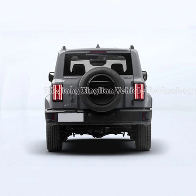 Capacidade 2.0-2.6L Tanque automático 300 500 4WD 5 lugares edição da cidade SUV Carro off-road