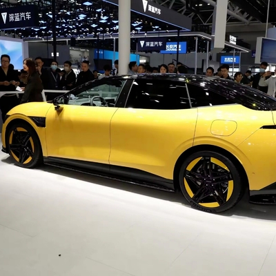 2024 Zeekr 007 Awd Carro elétrico com longo alcance e suspensão independente multi-link