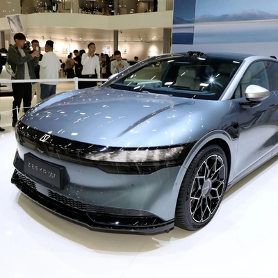 Direção esquerda Zeekr 007 Carro elétrico 4WD de alta velocidade com orientação on-line e alcance de 870 km