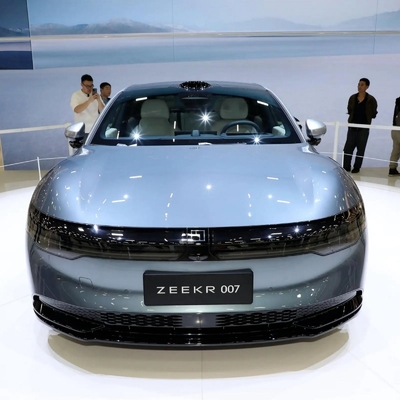 Direção esquerda Zeekr 007 Carro elétrico 4WD de alta velocidade com orientação on-line e alcance de 870 km
