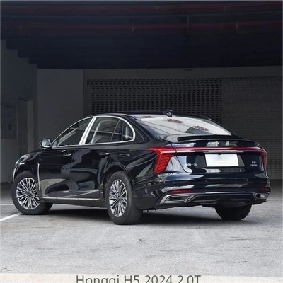 2024 Hongqi H5 SUV de 2,0 t 224 HP Elétrico com volante multifunção Cores interiores claras e escuras