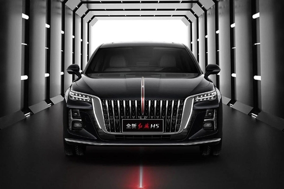 O carro de luxo mais vendido Hongqi H5 com configuração de motor Ot de 2.0L e caixa de velocidades automática