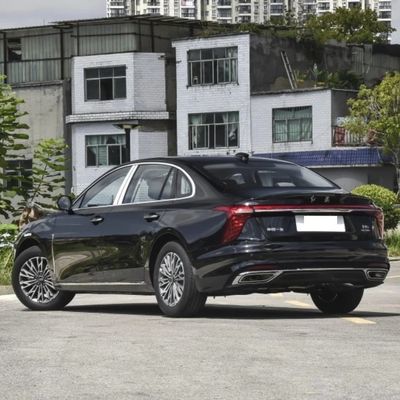 Carro de gasolina de luxo Hongqi H5 Alta Velocidade 1.5t 169HP 5 lugares MID-Size Sedan Velocidade máxima 230km/H