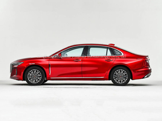 Veículo a combustível a gasolina FAW Hongqi H5 com carroceria fechada e cor exterior branca