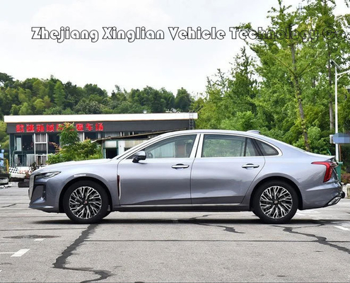 2023 Hongqi H5 Carro de tamanho médio chinês 2.0t 224HP L4 com design e caixa de engrenagens automática