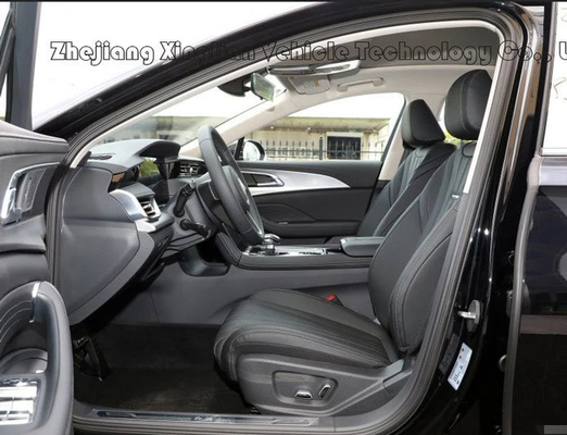 Certificado ISO14001 e 1,6-2,0L Displacements O óleo combustível Hongqi H5 4 rodas Sedan