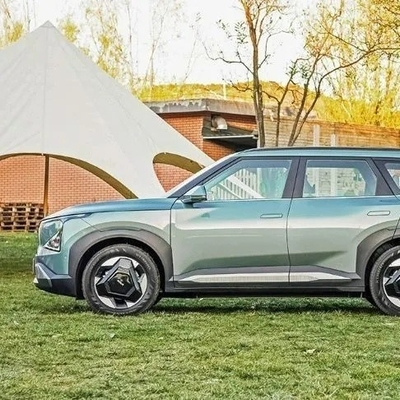 Veículo eléctrico puro KIA EV5 2023 Melhor veículo azul de suvenergia com ≤ 1 ano de vida útil