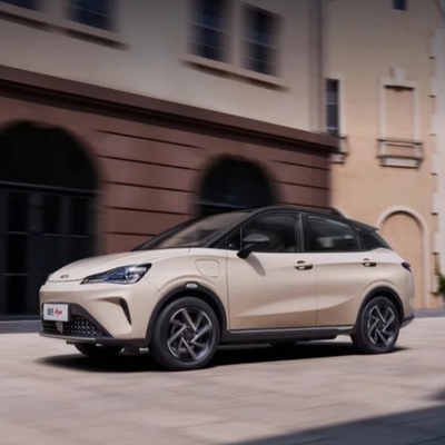 Tipo de carroceria fechado Neta Nezha Aya 2023 SUV pequeno com longo alcance de 318 km e 401 km