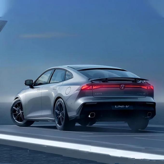 China Chang′an Uni-V 1.5t Luxury 0km  Car Gasoline Car Smart Fun Edition 1.5t 2.0t Uni-V Vehicles